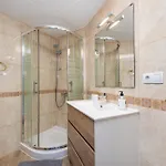 Apartmán Sunny With Pool, 200m From The Sea *