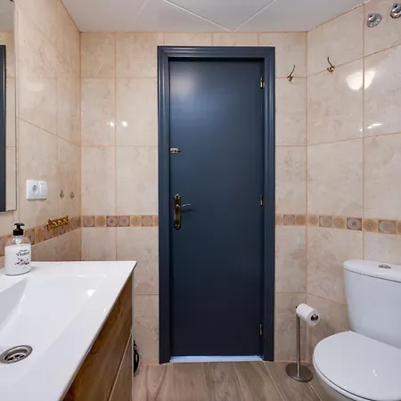 Sunny With Pool, 200m From The Sea