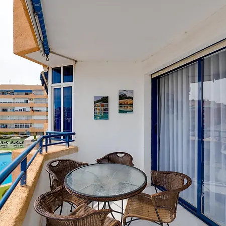 Apartmán Sunny With Pool, 200m From The Sea Torrevieja