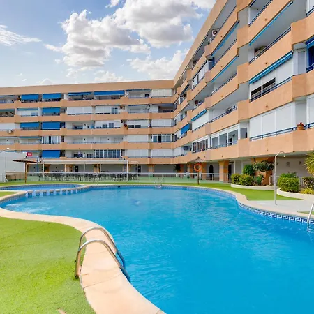 Sunny With Pool, 200m From The Sea Apartmán *