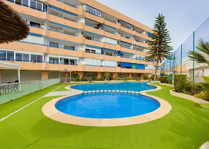 Sunny With Pool, 200m From The Sea *