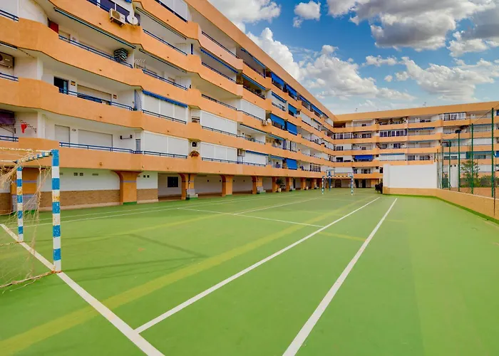 Daire Sunny With Pool, 200m From The Sea *