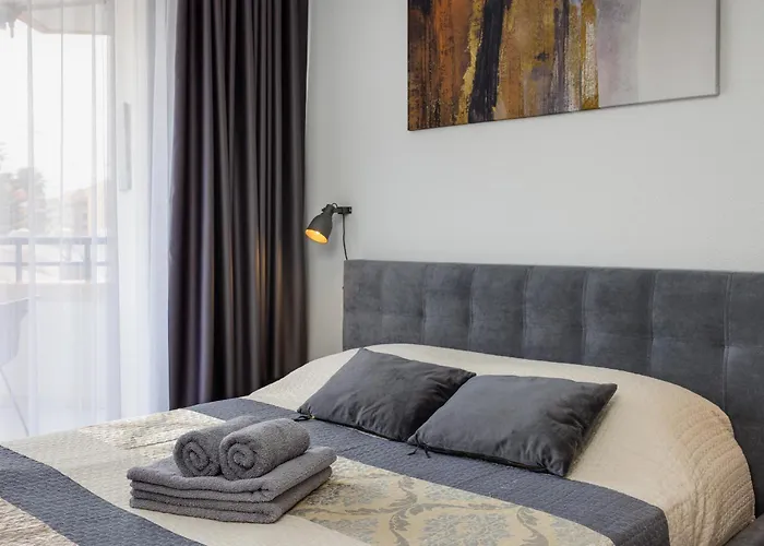 Daire Sunny With Pool, 200m From The Sea Torrevieja