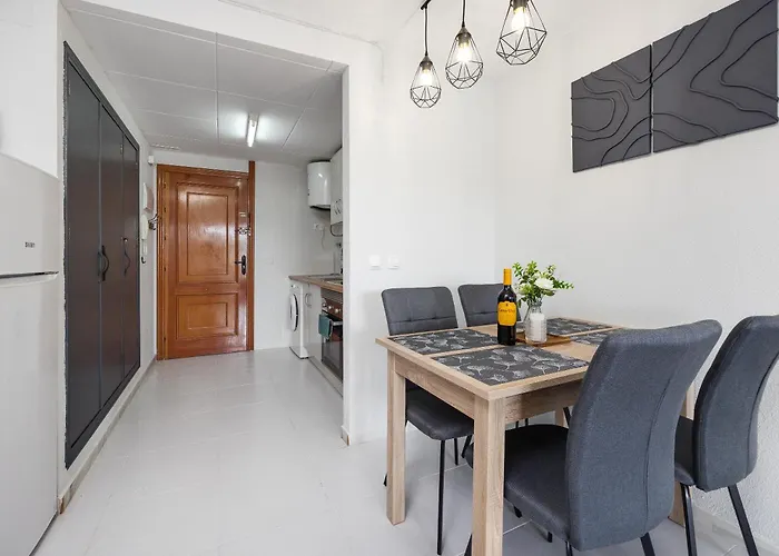 Sunny With Pool, 200m From The Sea *