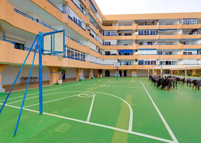 Sunny With Pool, 200m From The Sea *